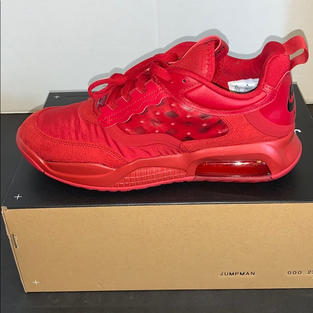 Jordan max 200